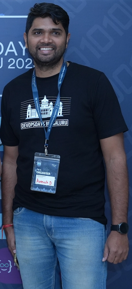 Pressebild: Proposing Avinash Dalvi